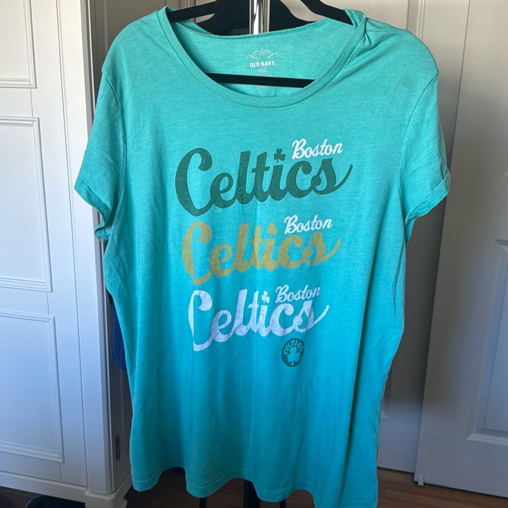Old Navy, Boston Celtics T-shirt
